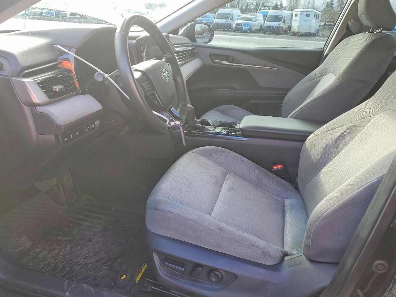 2025 TOYOTA CAMRY photo 7