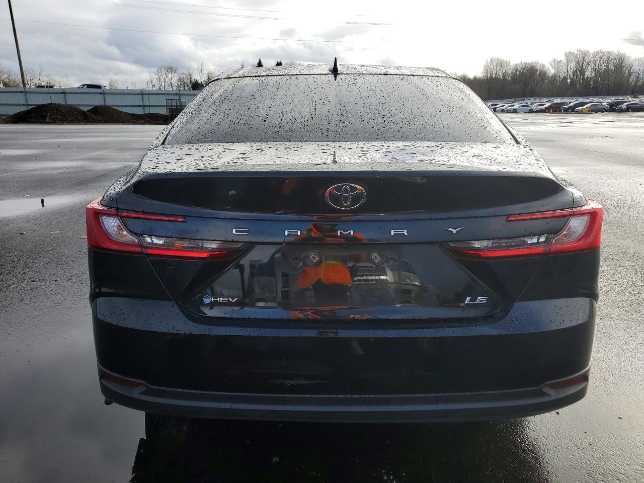 2025 TOYOTA CAMRY photo 6