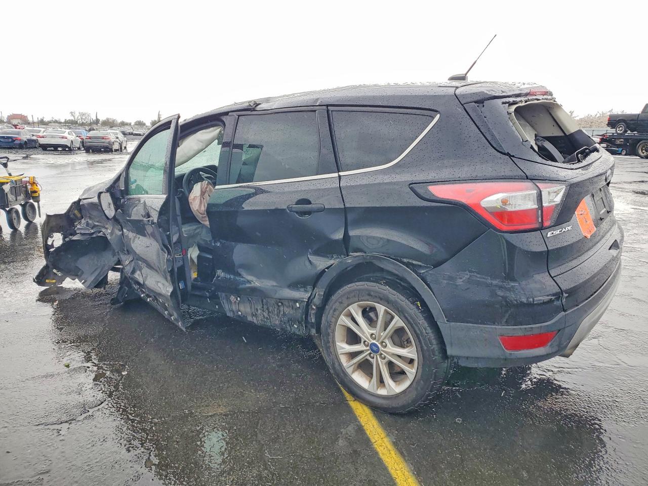 2017 FORD ESCAPE SE photo 2