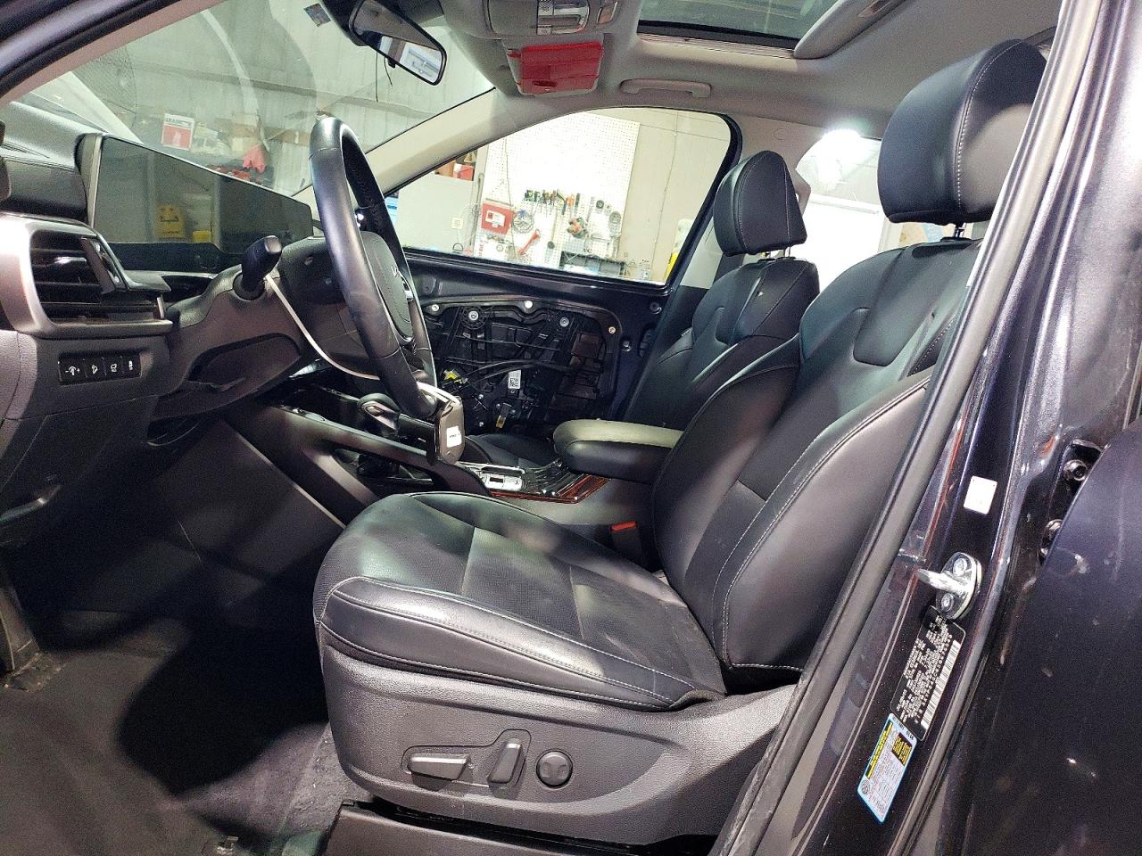 2025 KIA TELLURIDE S photo 13