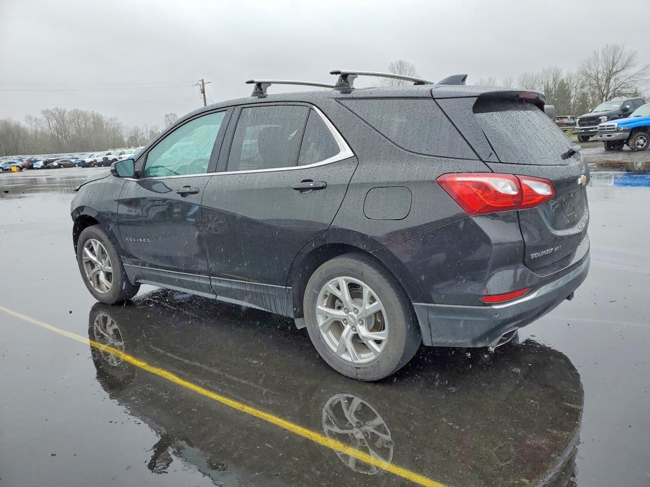 2018 CHEVROLET EQUINOX LT photo 2