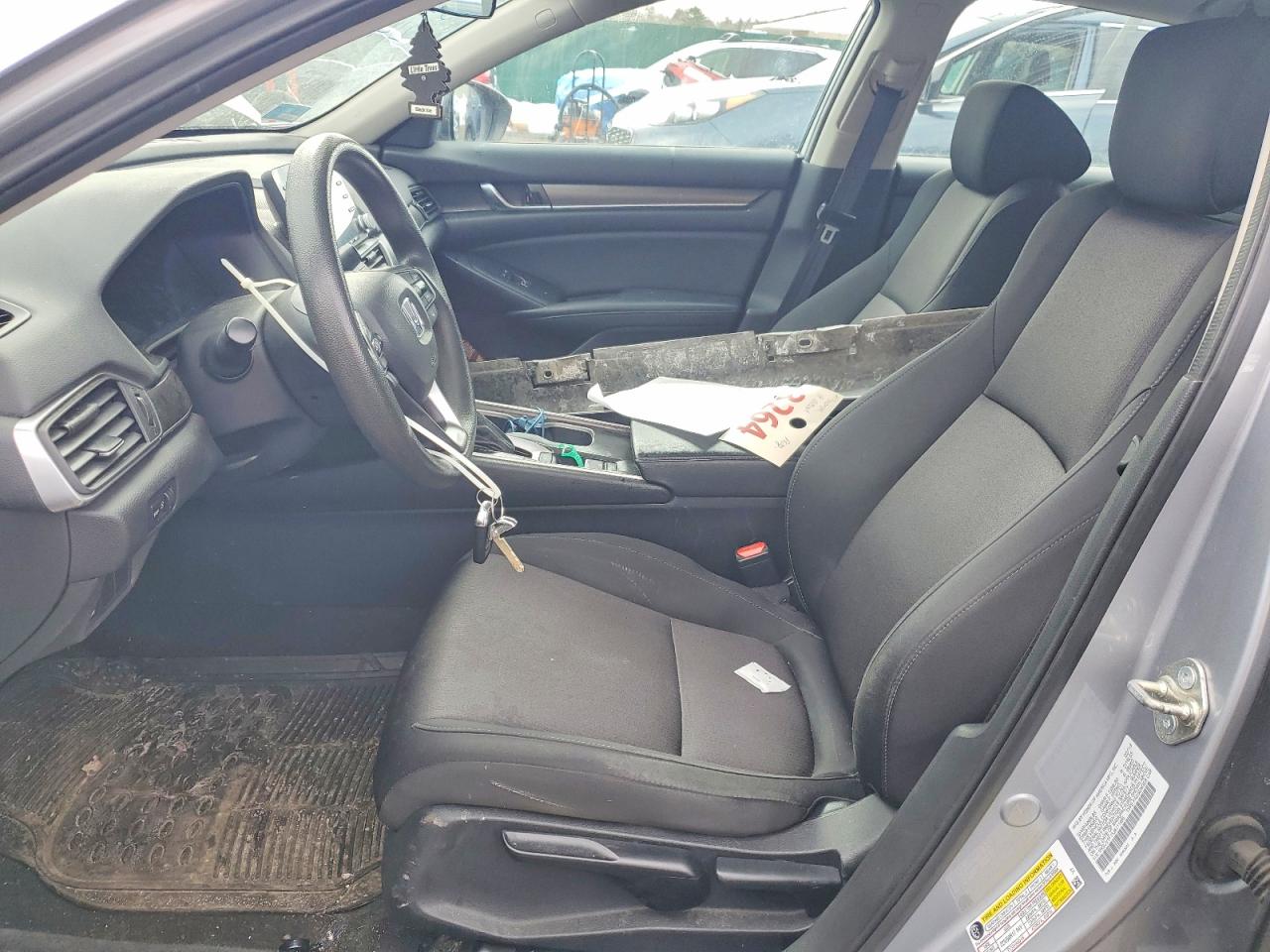 2018 HONDA ACCORD LX photo 13