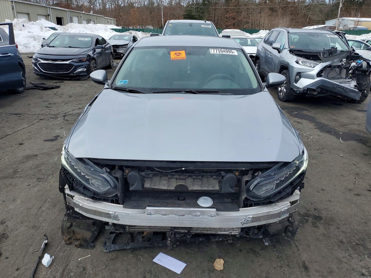2018 HONDA ACCORD LX photo 9