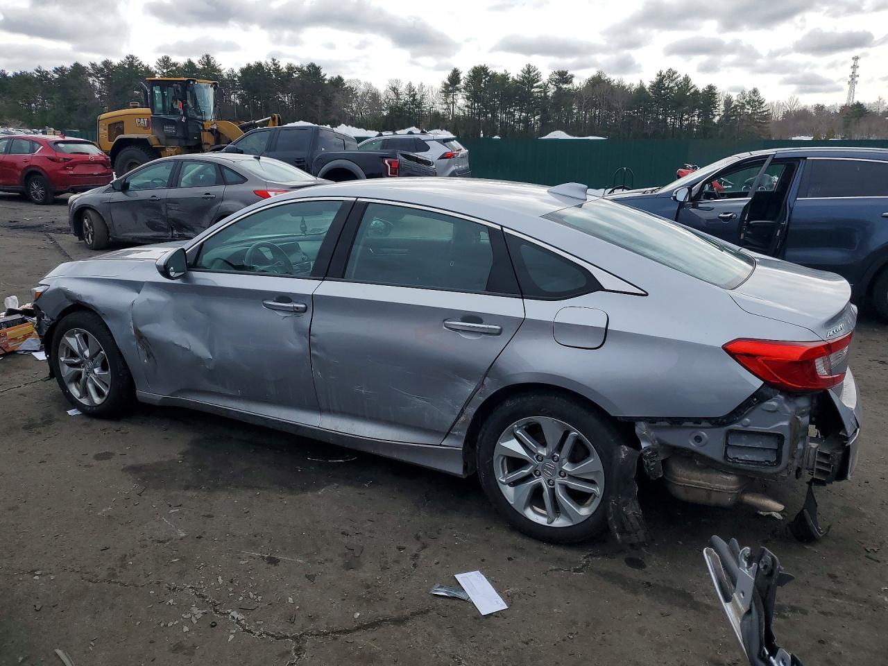 2018 HONDA ACCORD LX photo 3