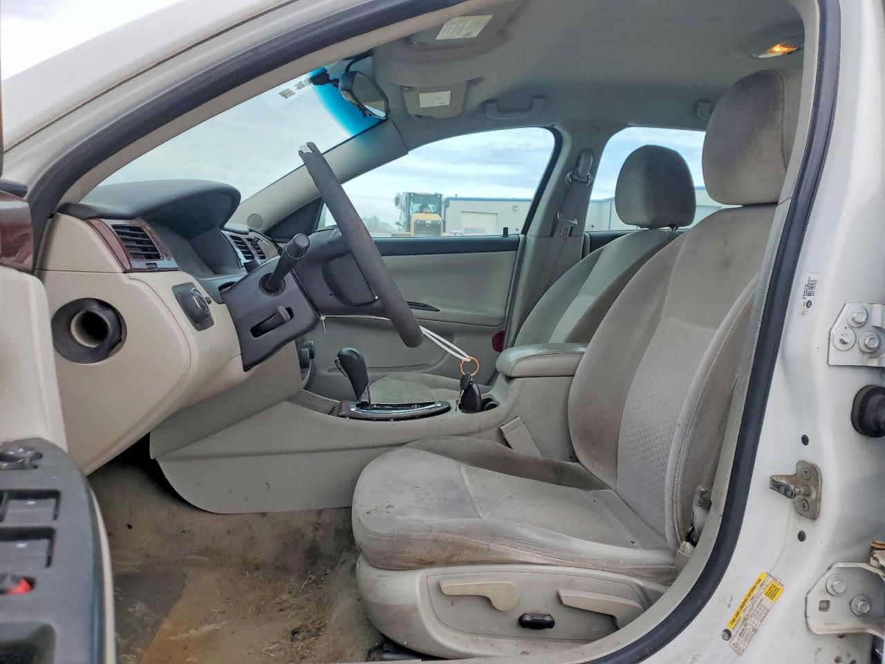 2010 CHEVROLET IMPALA LS photo 13