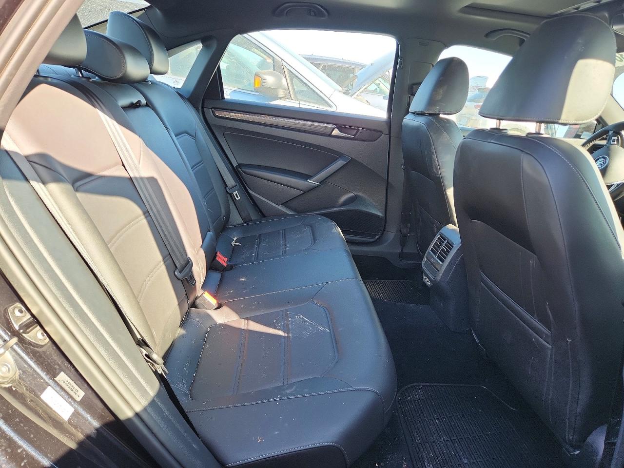 2021 VOLKSWAGEN PASSAT R-LINE photo 19