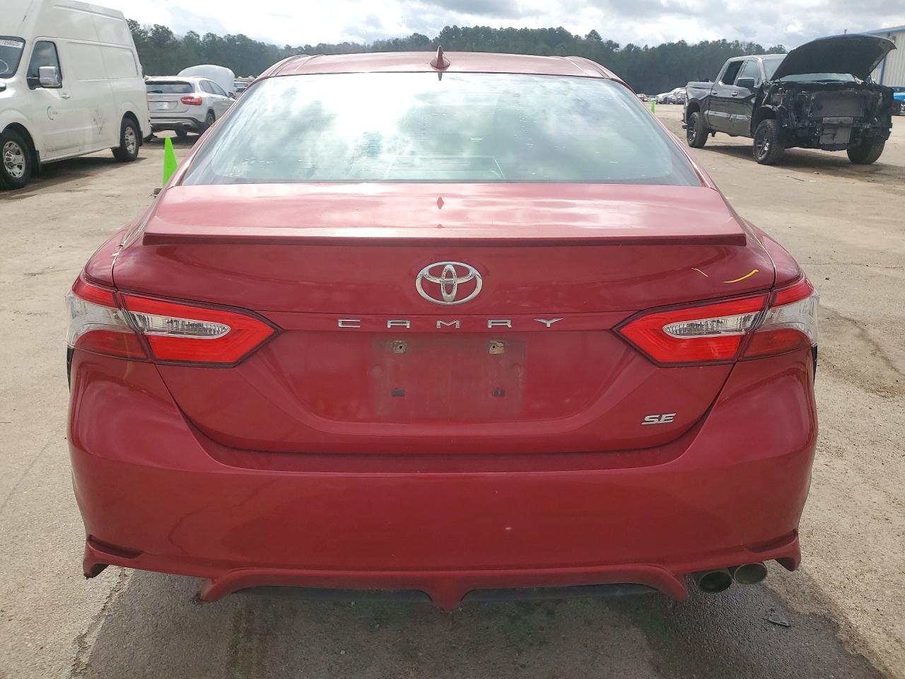 2019 TOYOTA CAMRY L photo 16