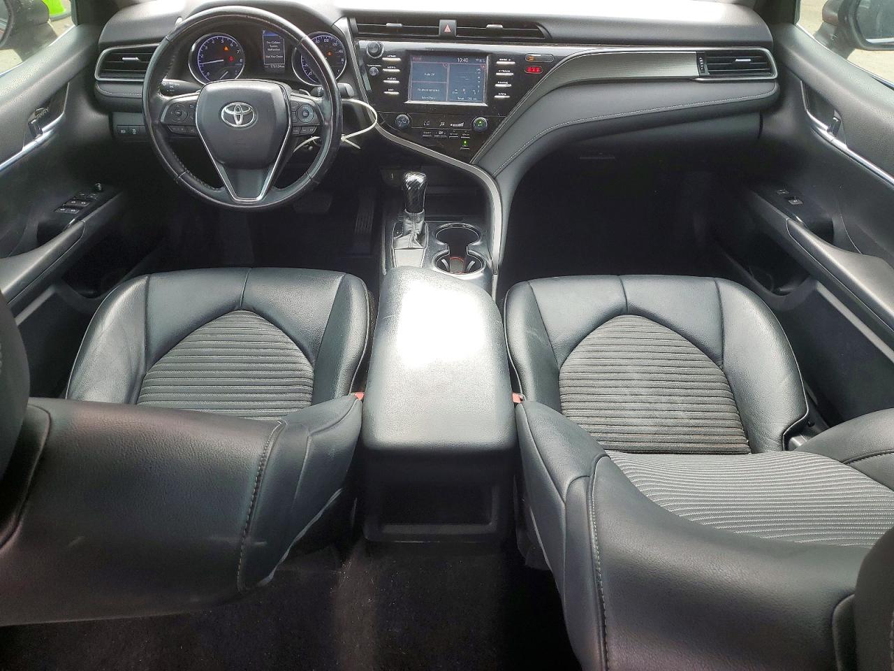 2019 TOYOTA CAMRY L photo 22