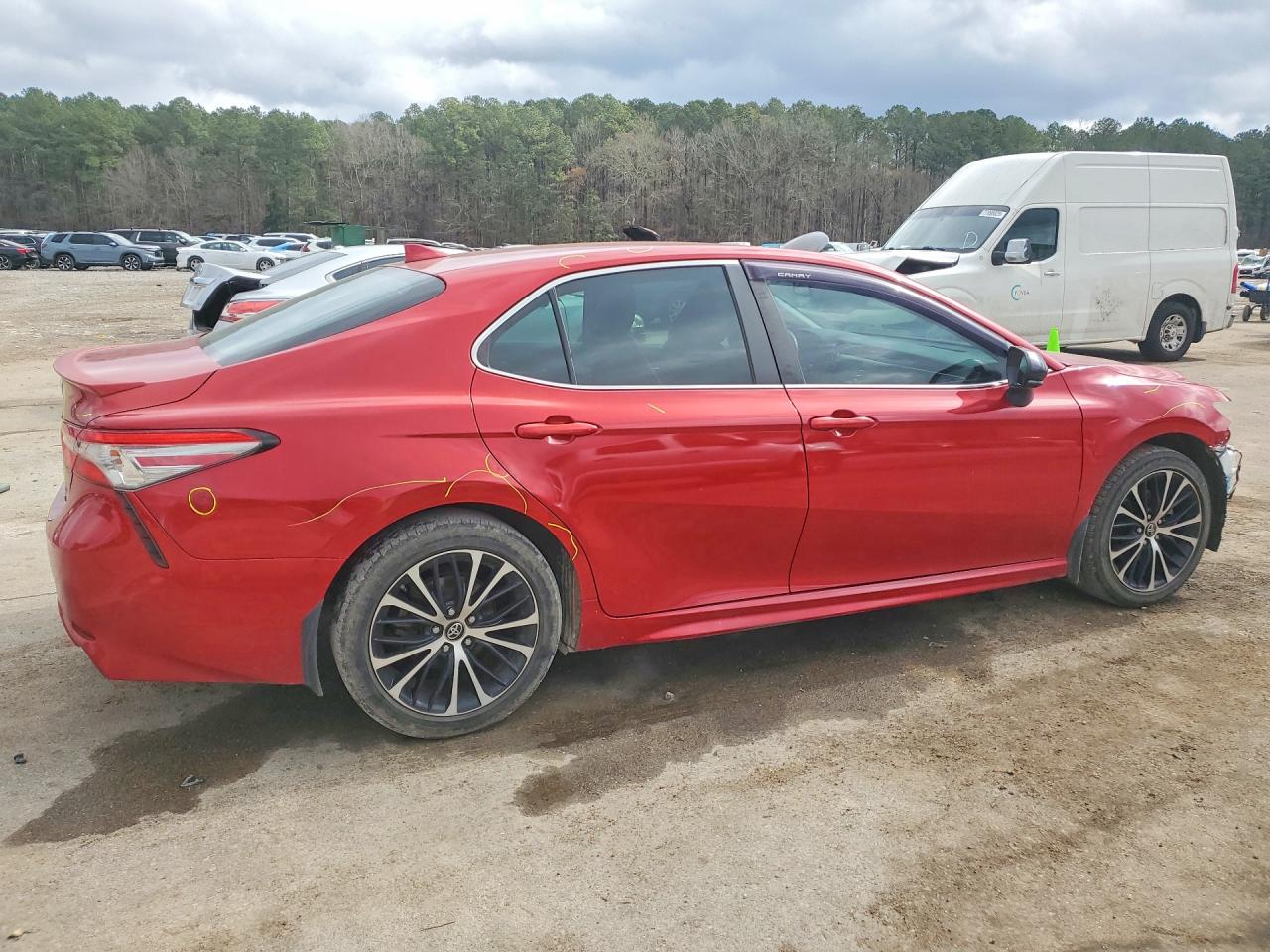 2019 TOYOTA CAMRY L photo 7