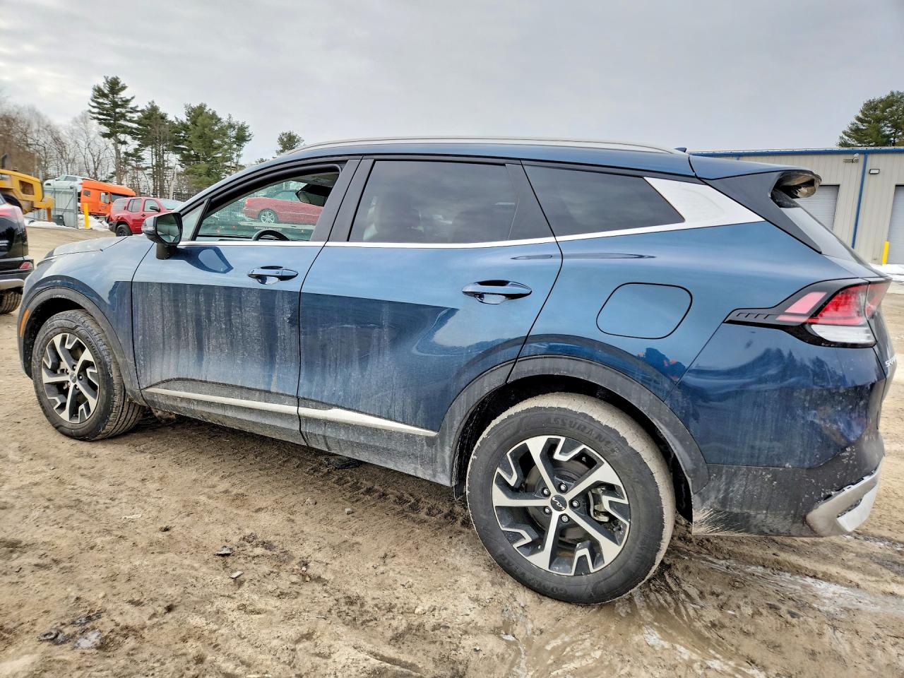 2025 KIA SPORTAGE EX photo 2