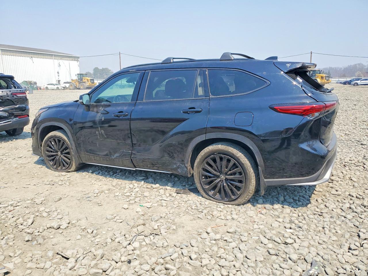 2023 TOYOTA HIGHLANDER XSE photo 3