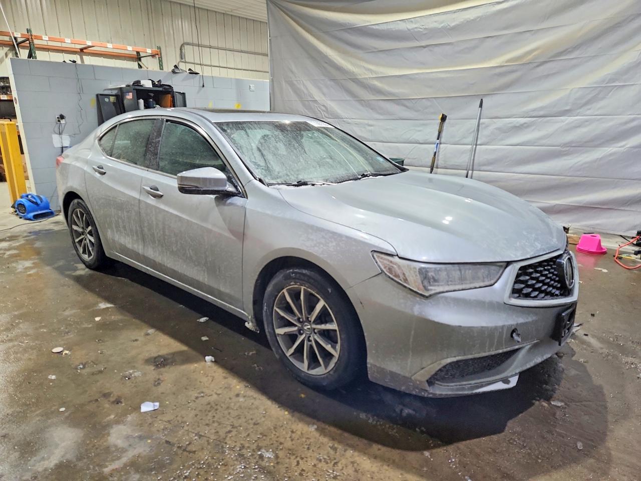 2018 ACURA TLX photo 10