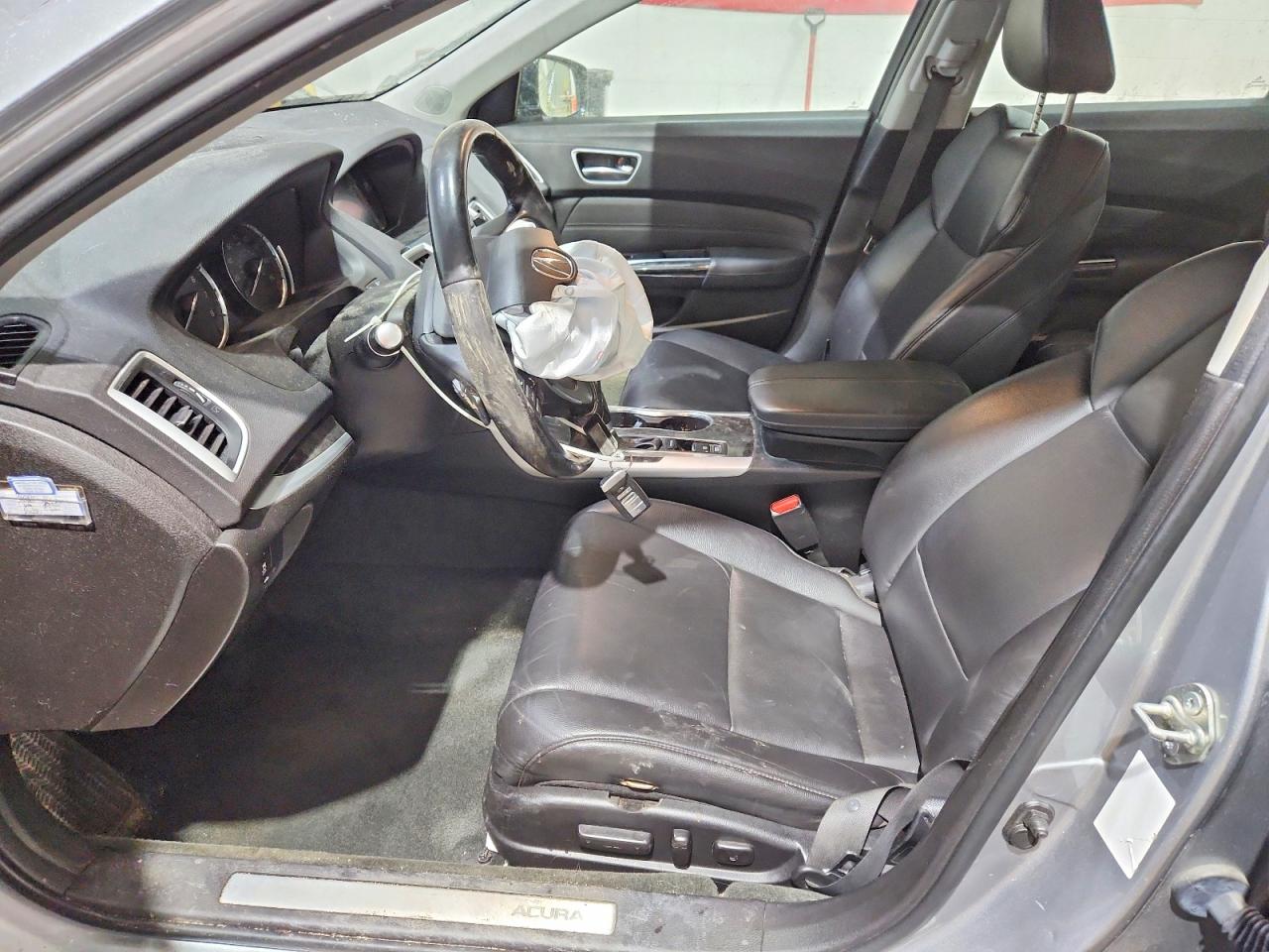 2018 ACURA TLX photo 19