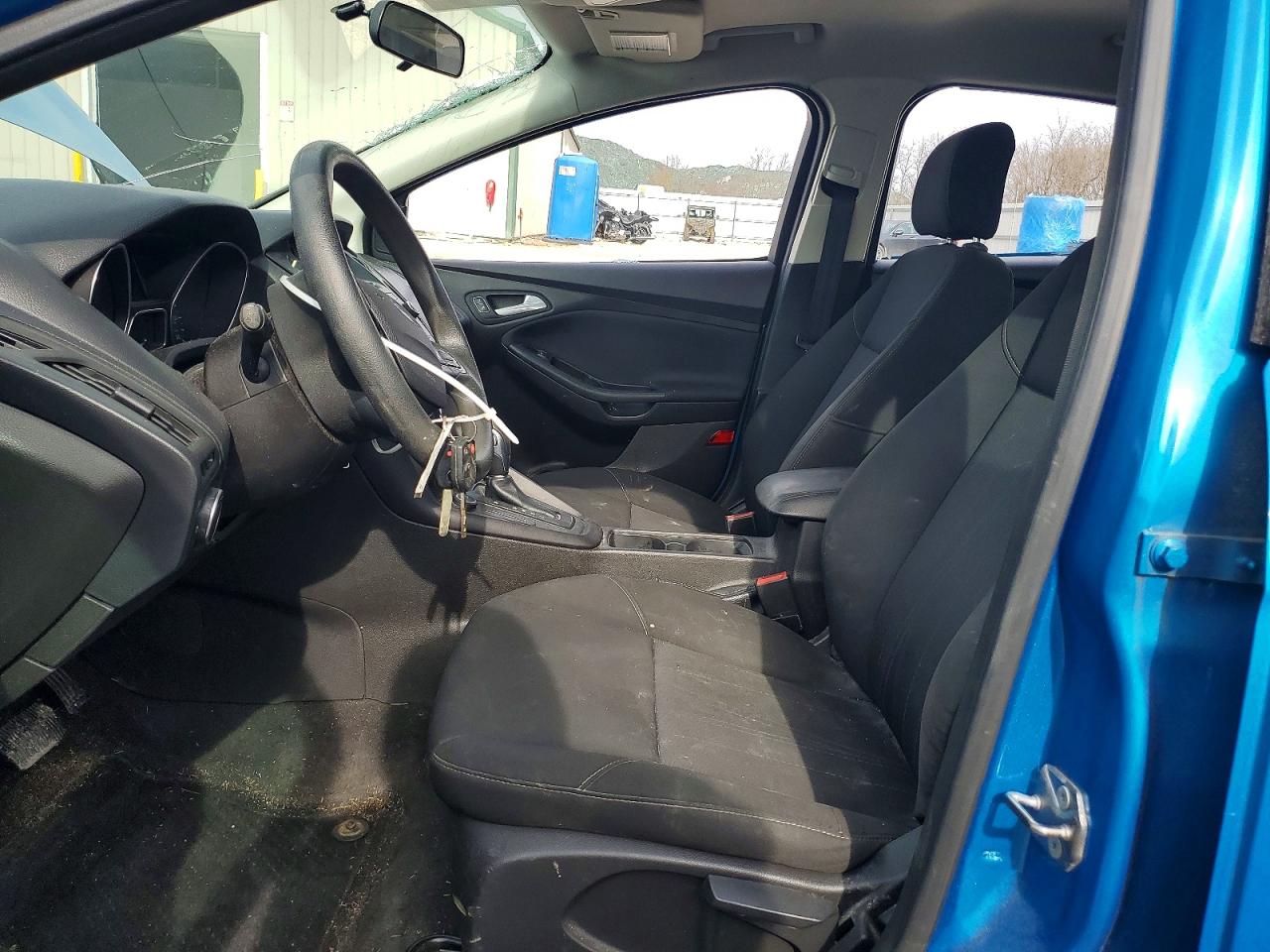 2015 FORD FOCUS SE photo 13