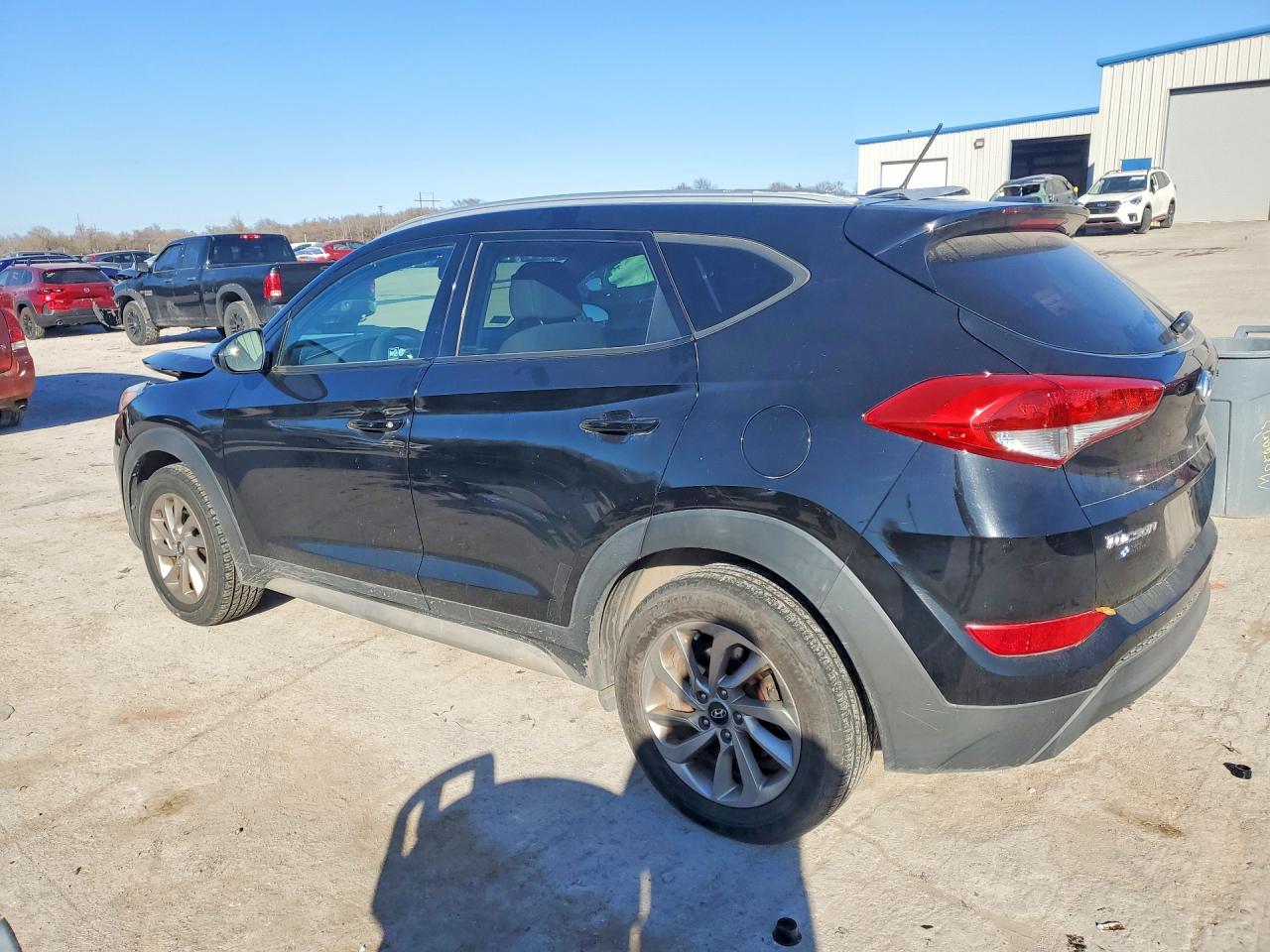 2017 HYUNDAI TUCSON SE photo 4