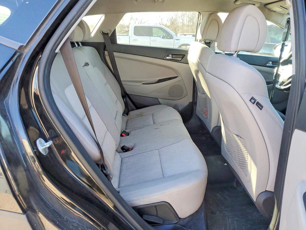 2017 HYUNDAI TUCSON SE photo 28