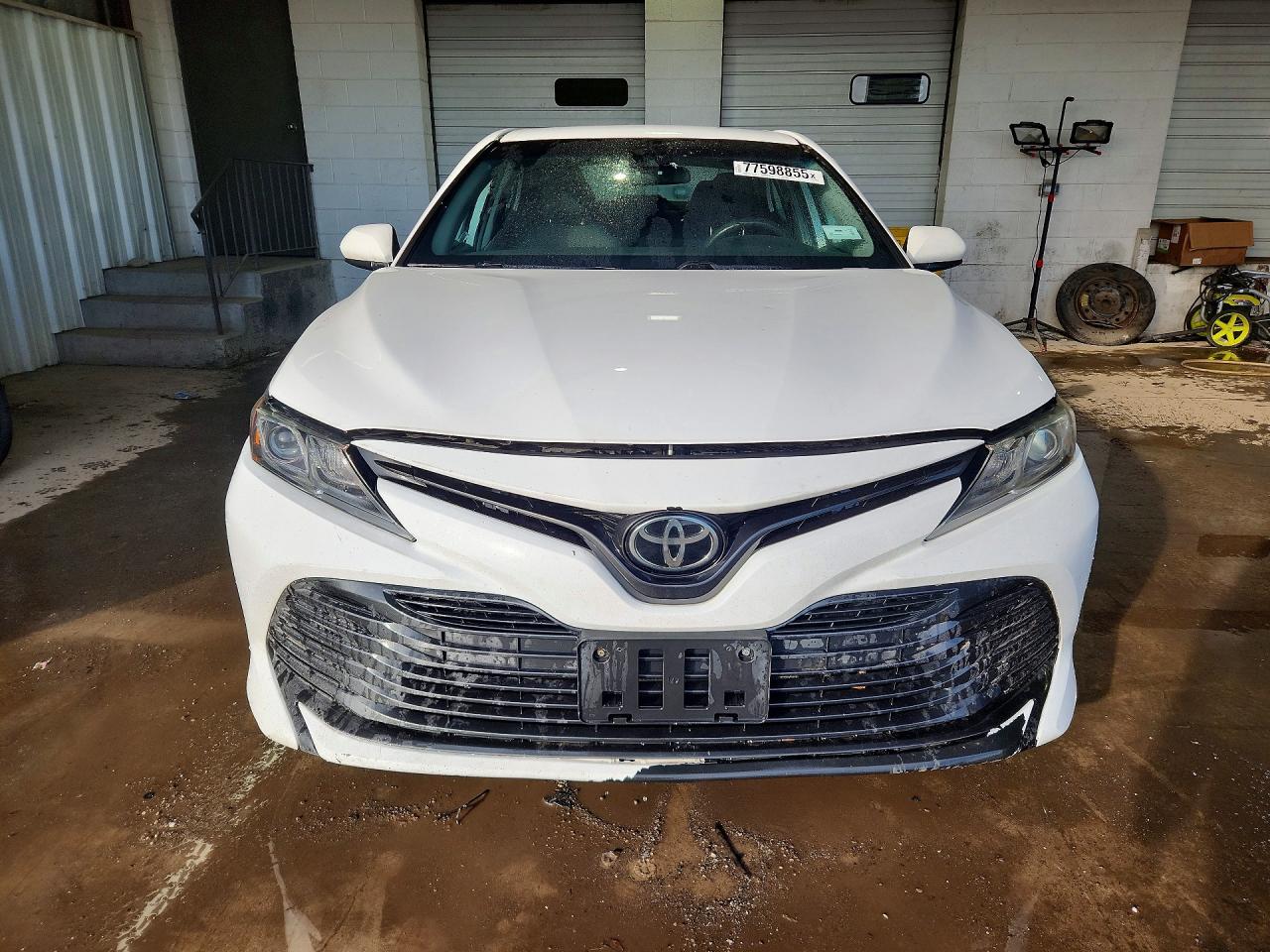 2020 TOYOTA CAMRY LE photo 13