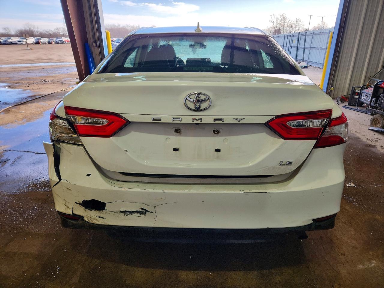 2020 TOYOTA CAMRY LE photo 16