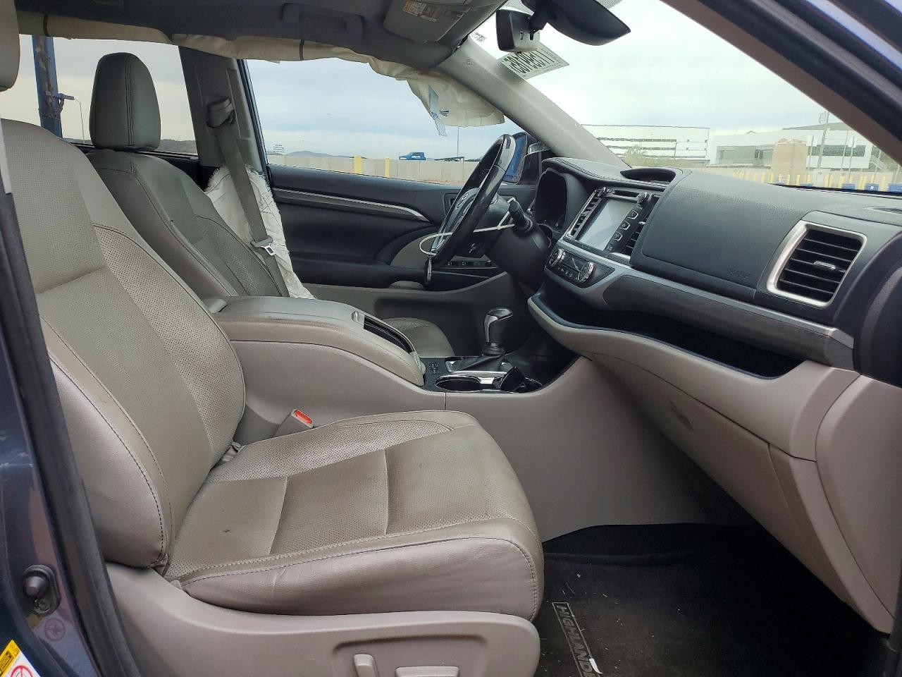 2018 TOYOTA HIGHLANDER LIMITED photo 7