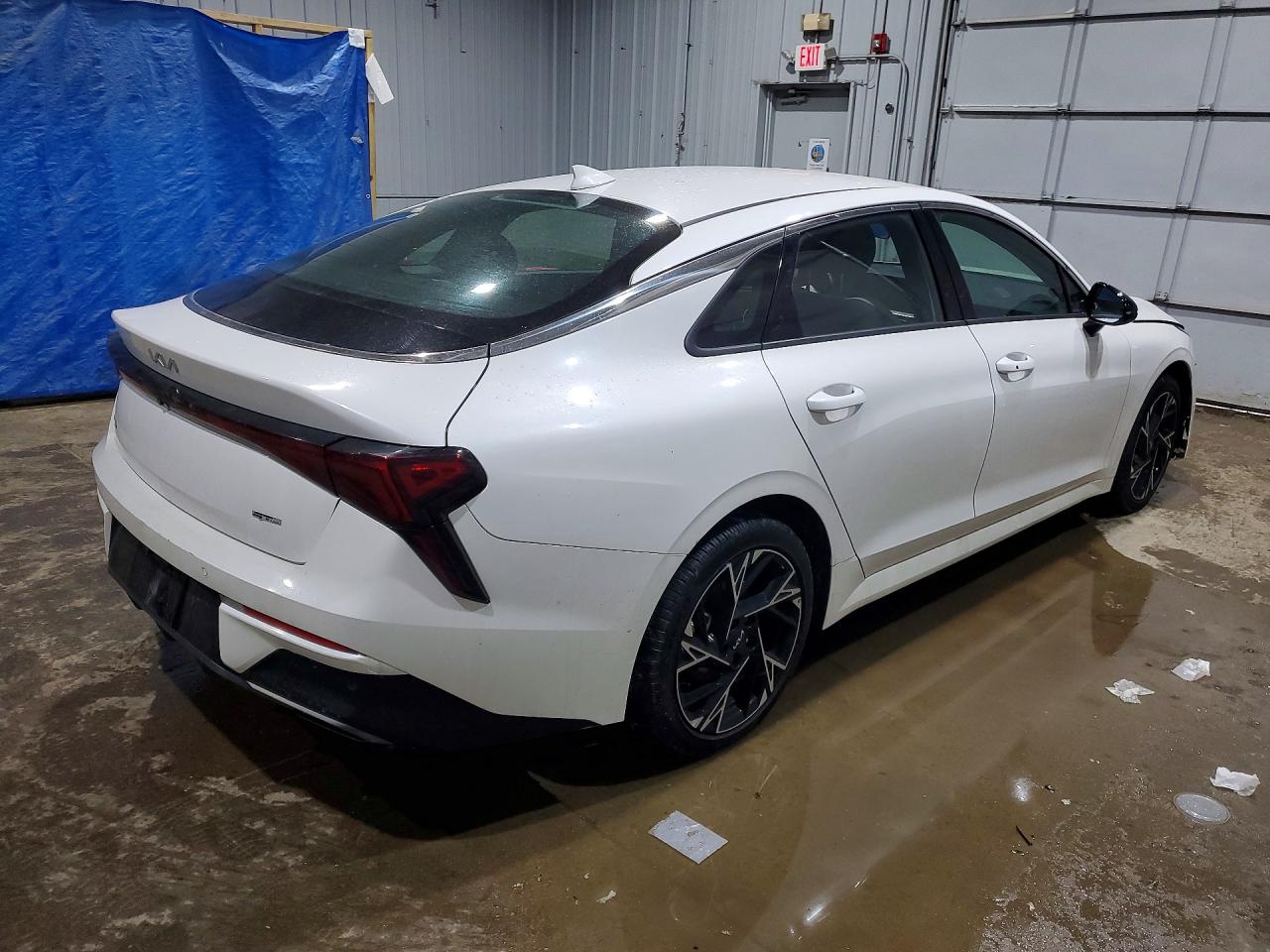 2025 KIA K5 photo 3