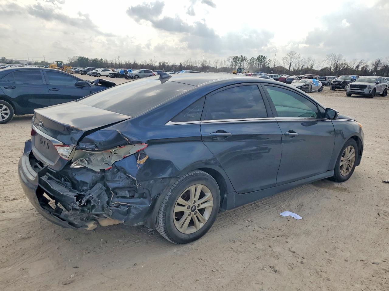 2014 HYUNDAI SONATA GLS photo 5