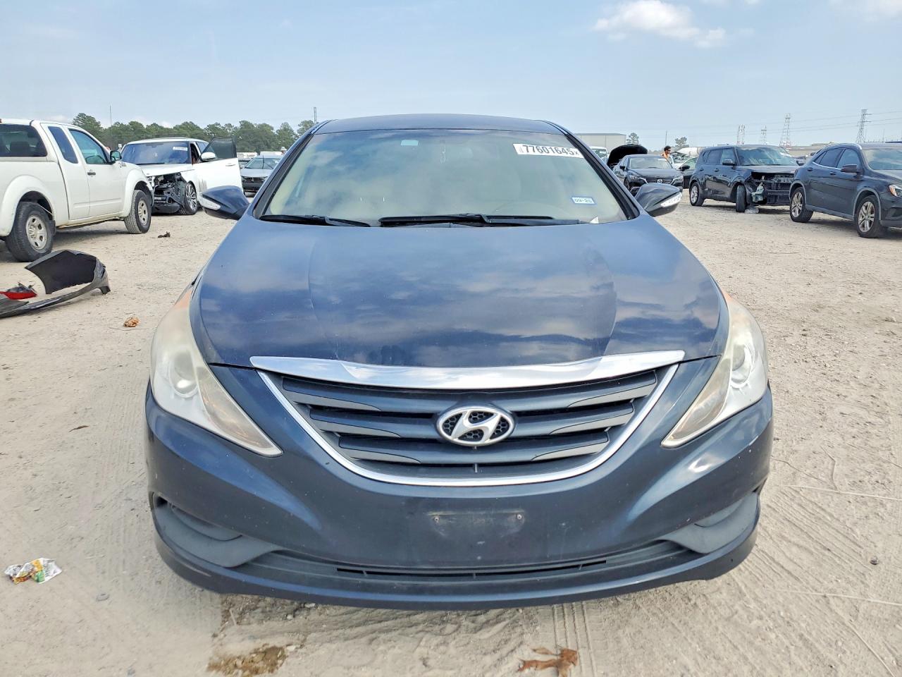 2014 HYUNDAI SONATA GLS photo 9