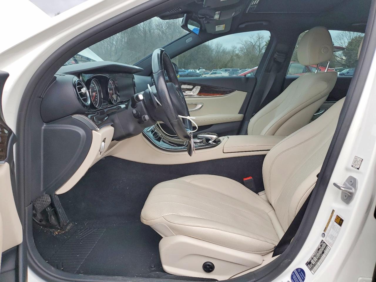 2017 MERCEDES-BENZ E 300 photo 7