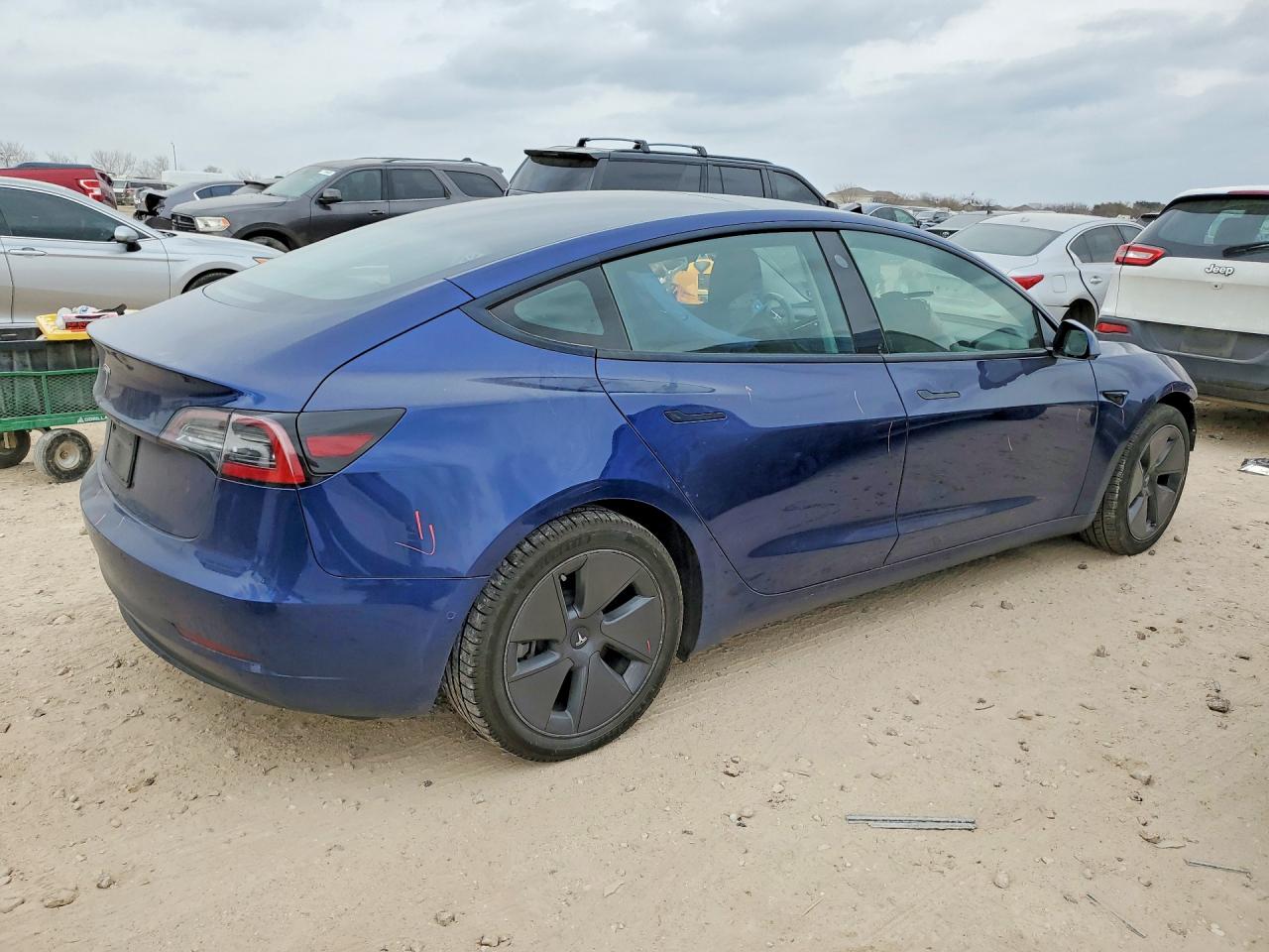2022 TESLA MODEL 3 photo 3