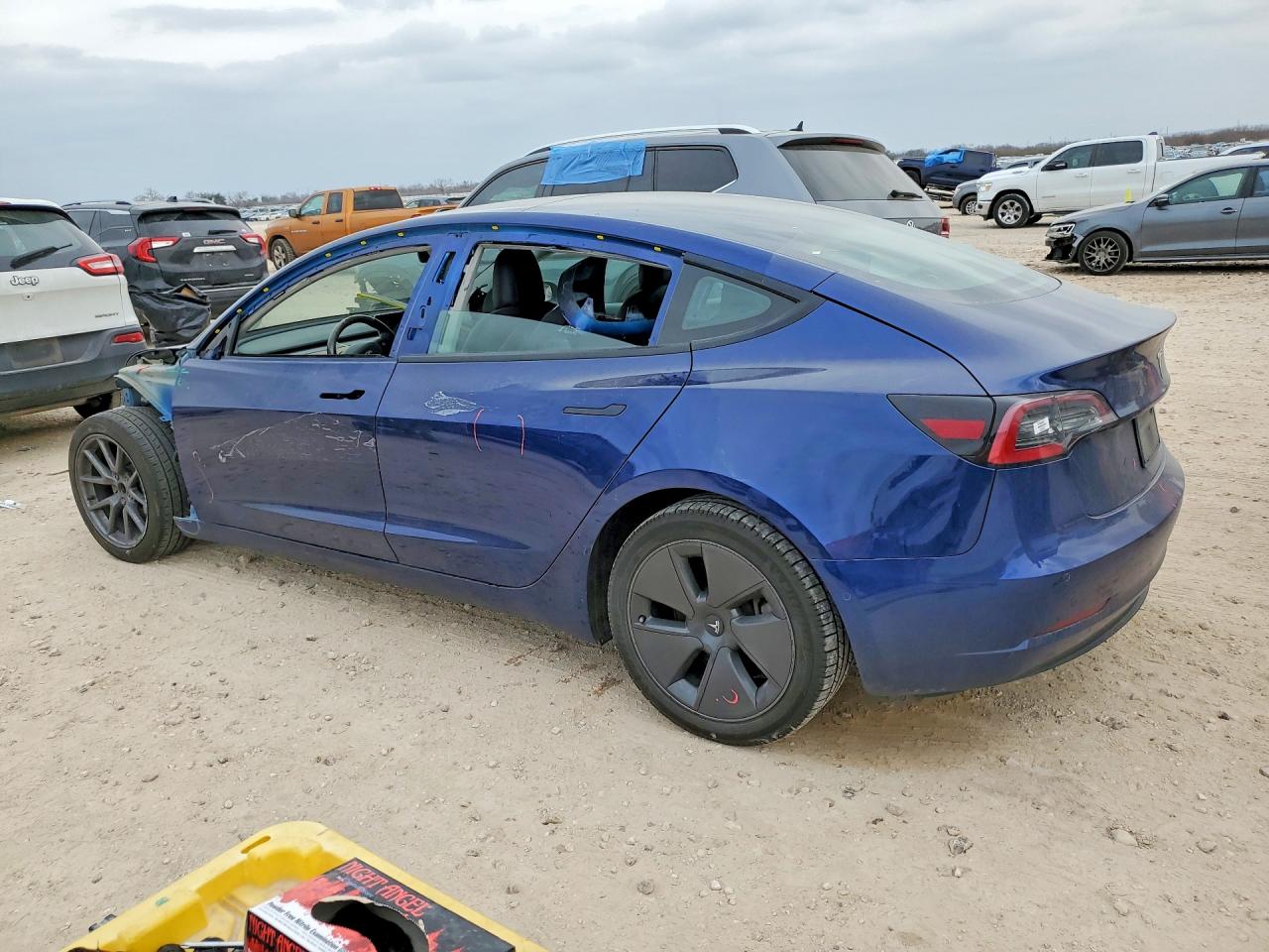 2022 TESLA MODEL 3 photo 2