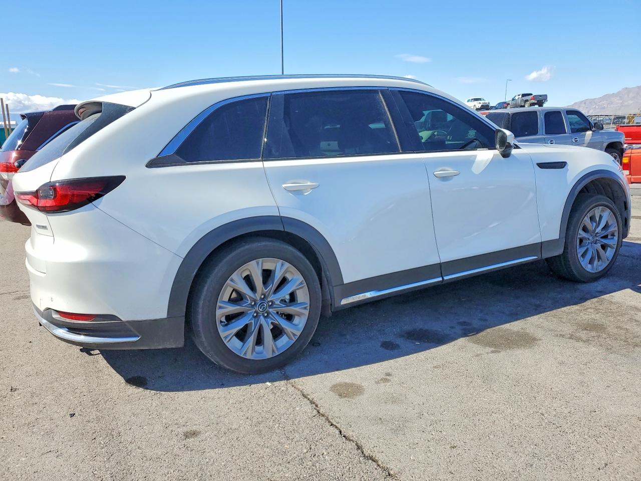 2024 MAZDA CX-90 PREMIUM PLUS photo 3