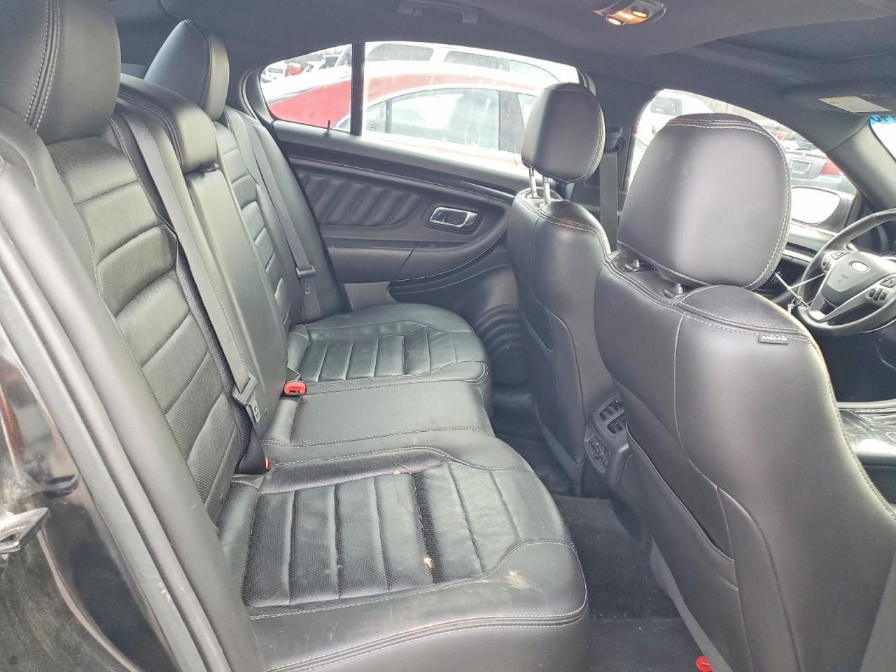 2015 FORD TAURUS SHO photo 19