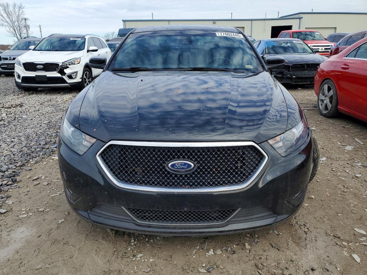 2015 FORD TAURUS SHO photo 9