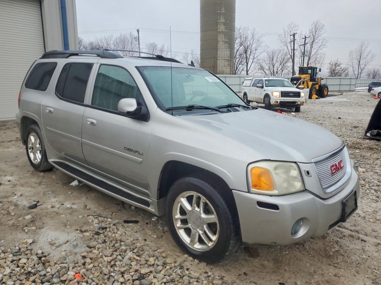 2006 GMC ENVOY DENALI XL photo 10