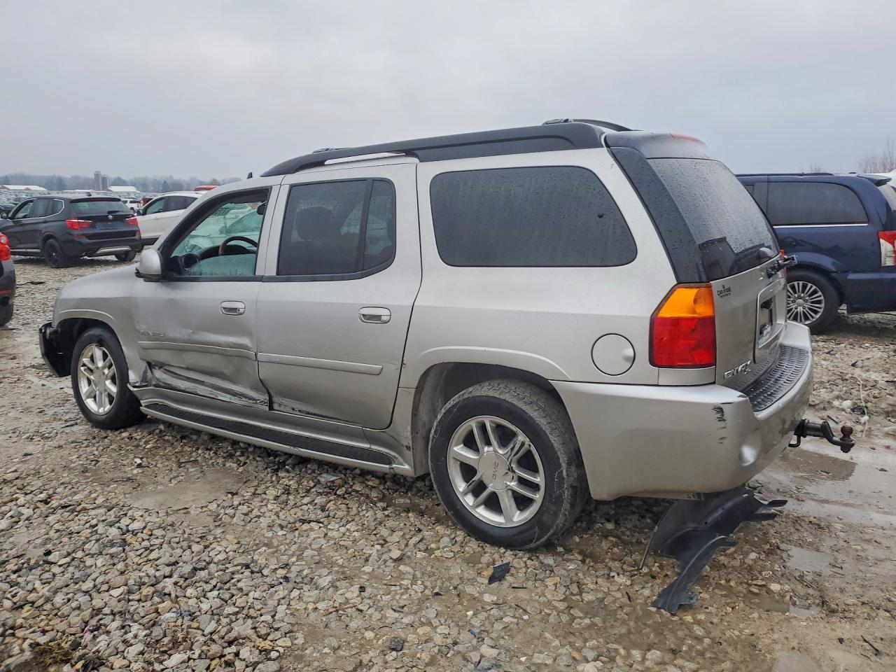 2006 GMC ENVOY DENALI XL photo 4