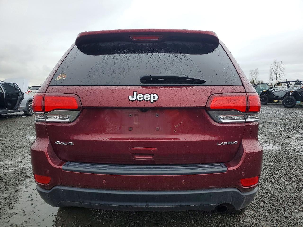2020 JEEP GRAND CHEROKEE LAREDO photo 6