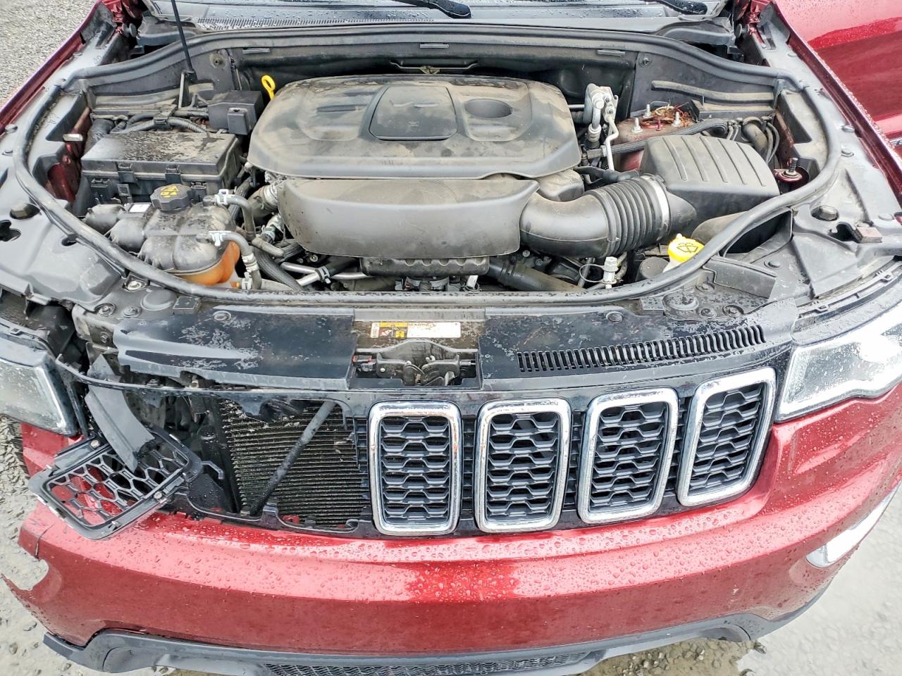 2020 JEEP GRAND CHEROKEE LAREDO photo 12