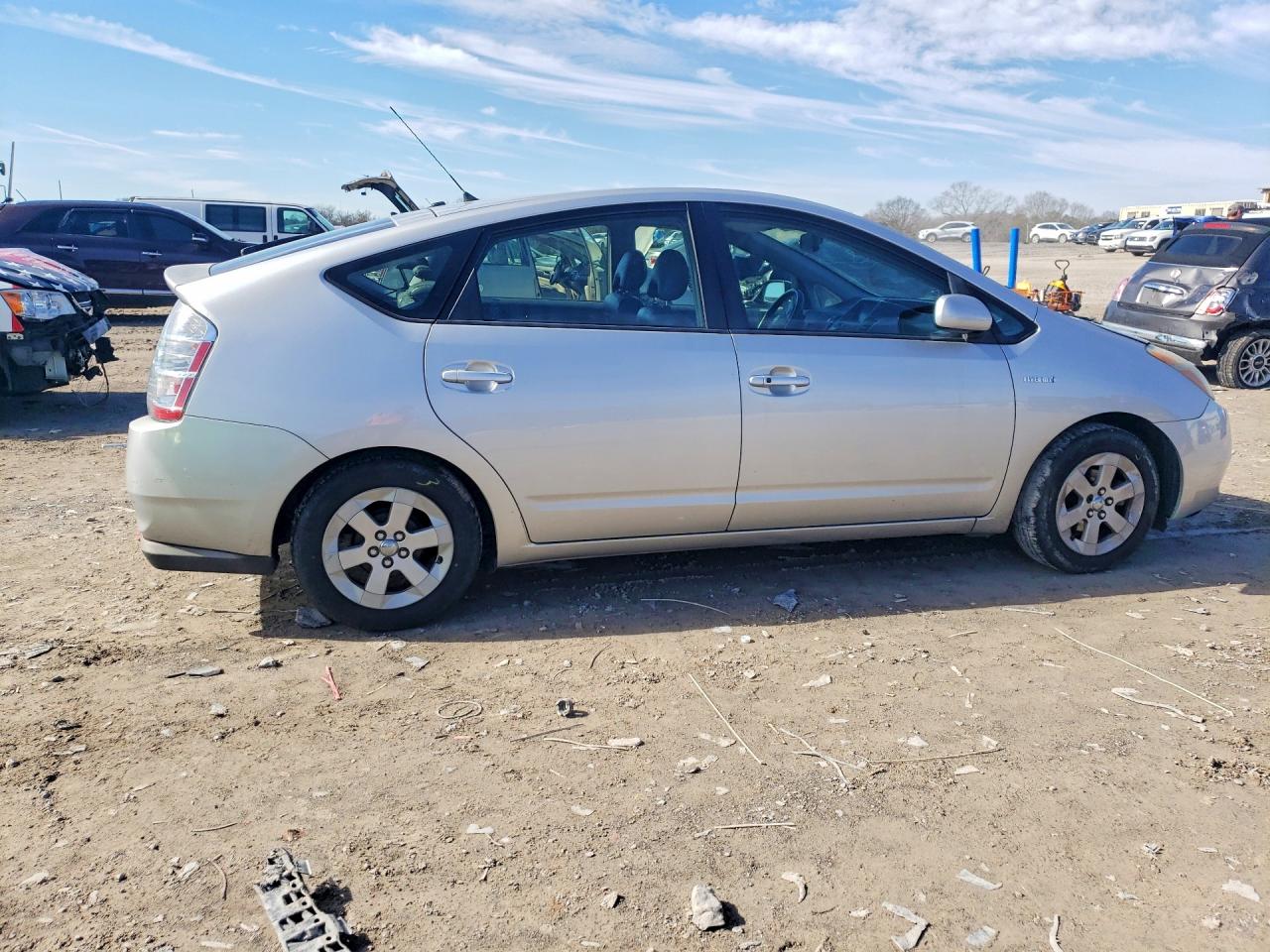 2008 TOYOTA PRIUS BASE photo 3