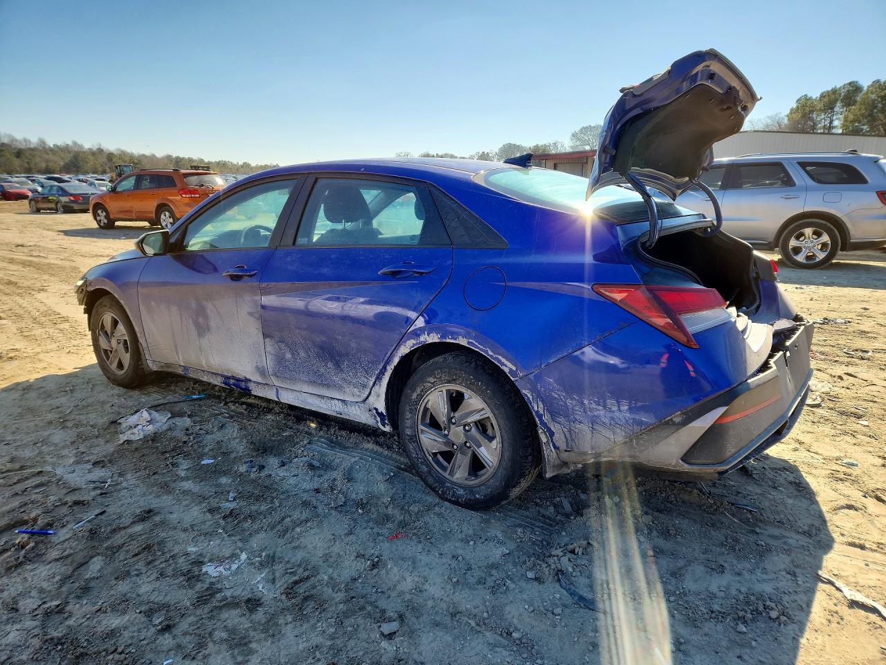 2024 HYUNDAI ELANTRA SE photo 3