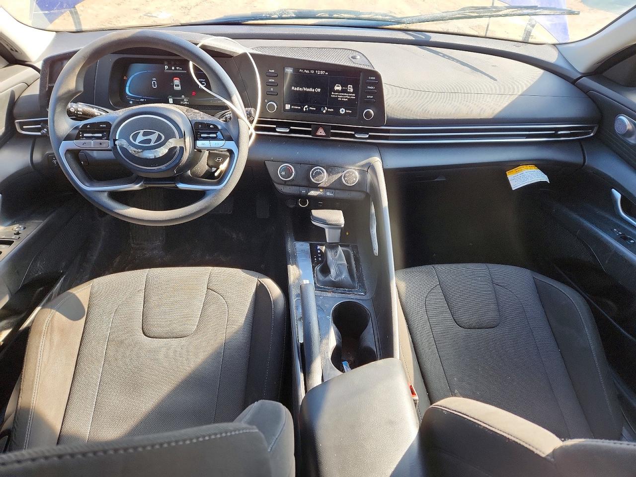 2024 HYUNDAI ELANTRA SE photo 15