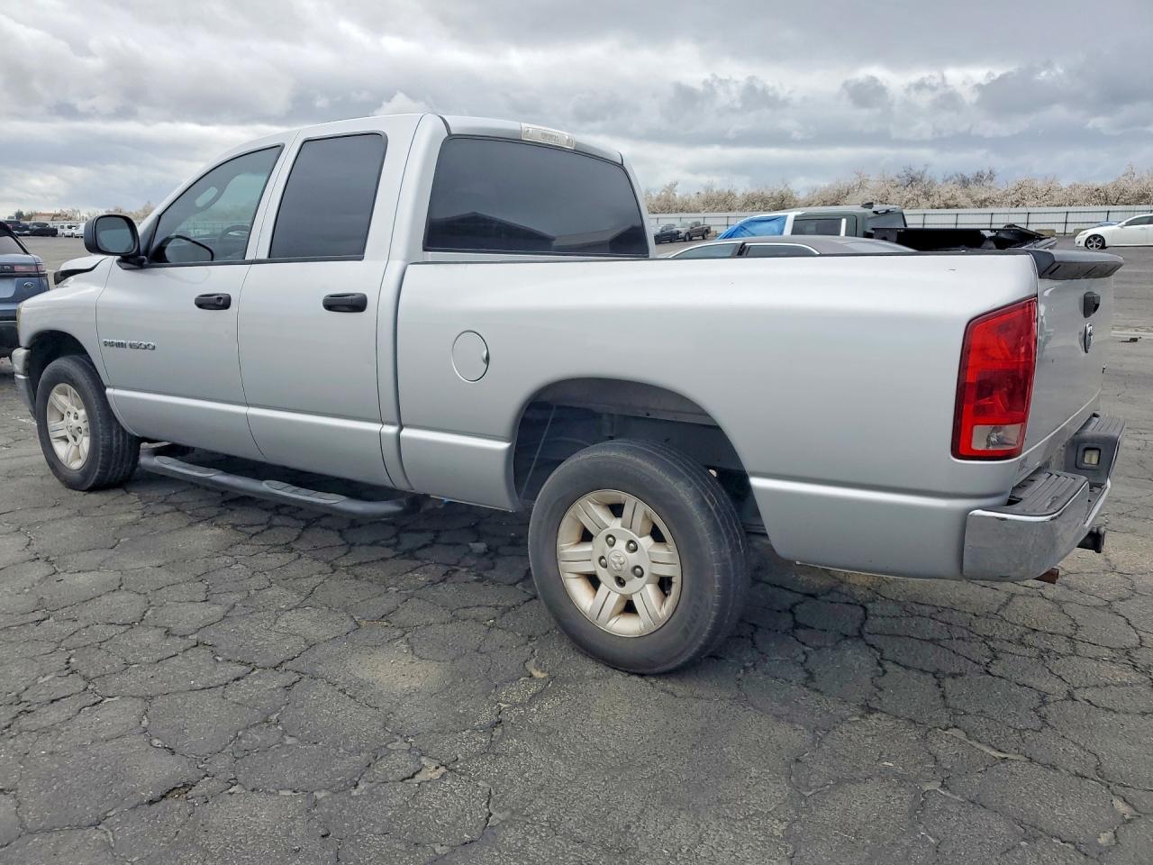 2006 DODGE RAM 1500 ST photo 3