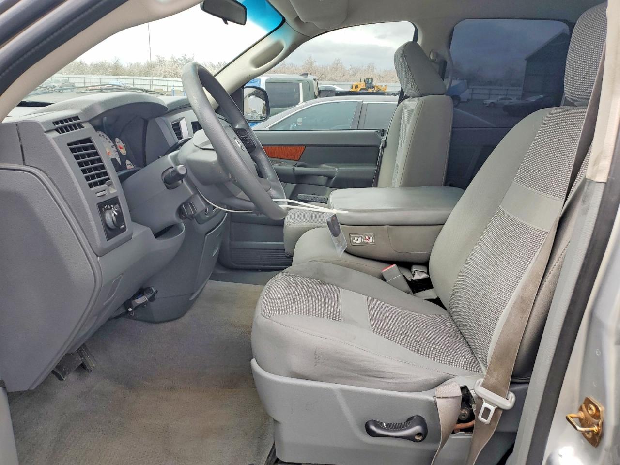 2006 DODGE RAM 1500 ST photo 13