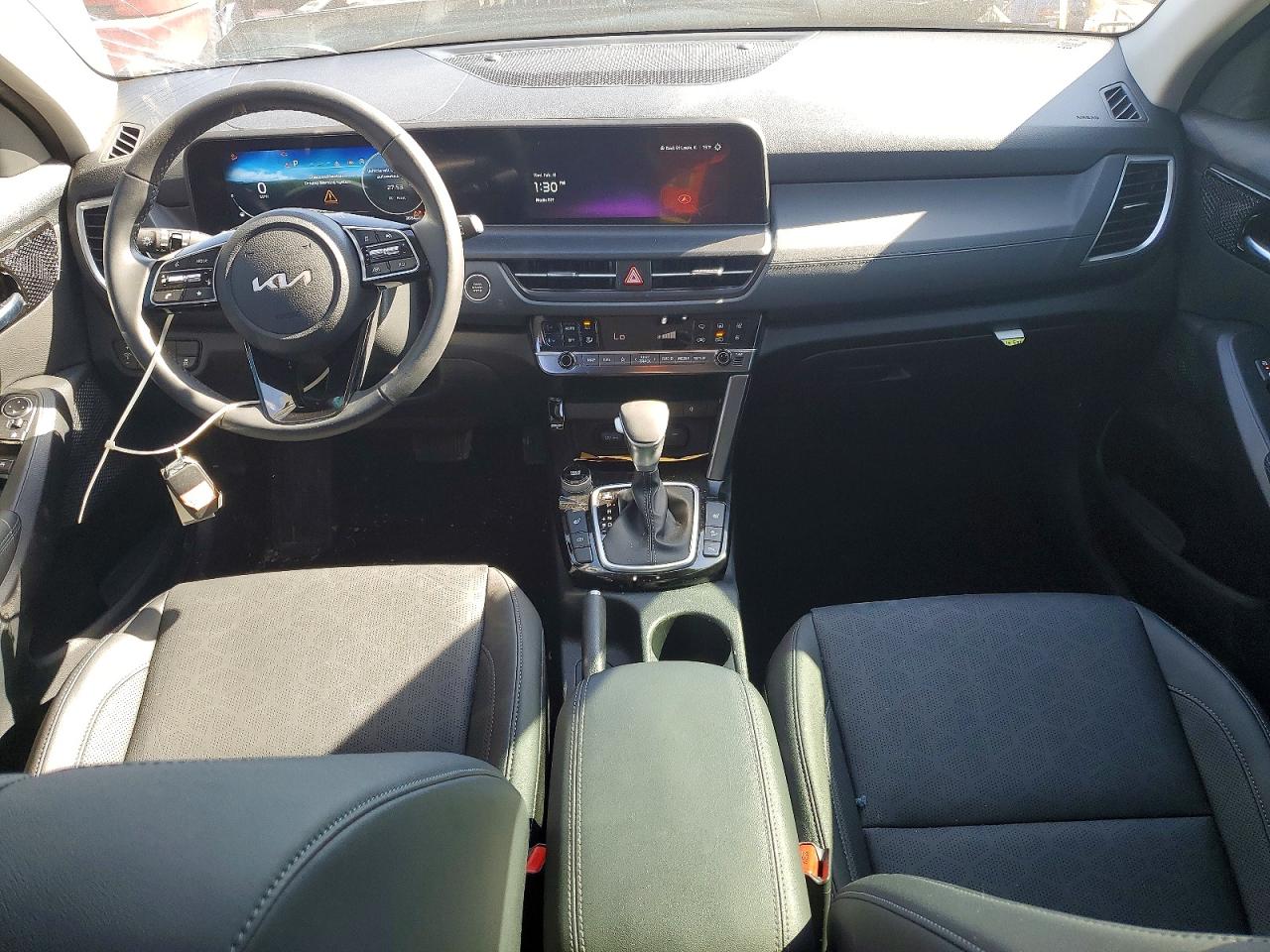 2025 KIA SELTOS EX photo 15