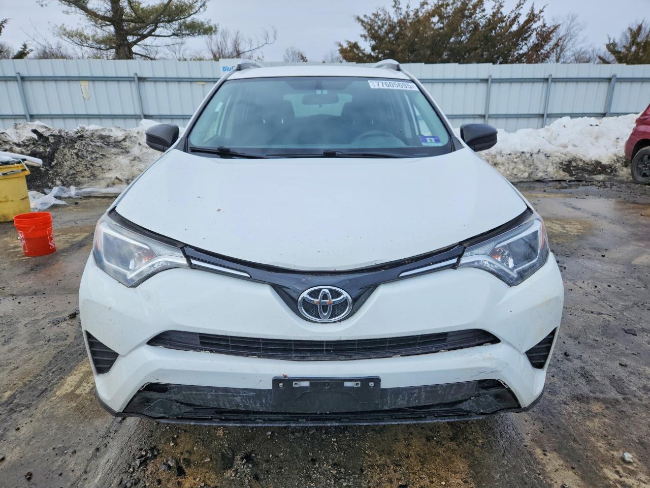 2016 TOYOTA RAV4 LE photo 5