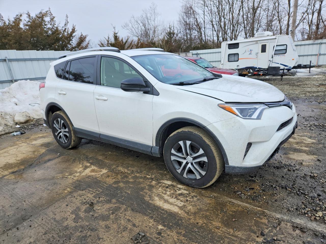 2016 TOYOTA RAV4 LE photo 4