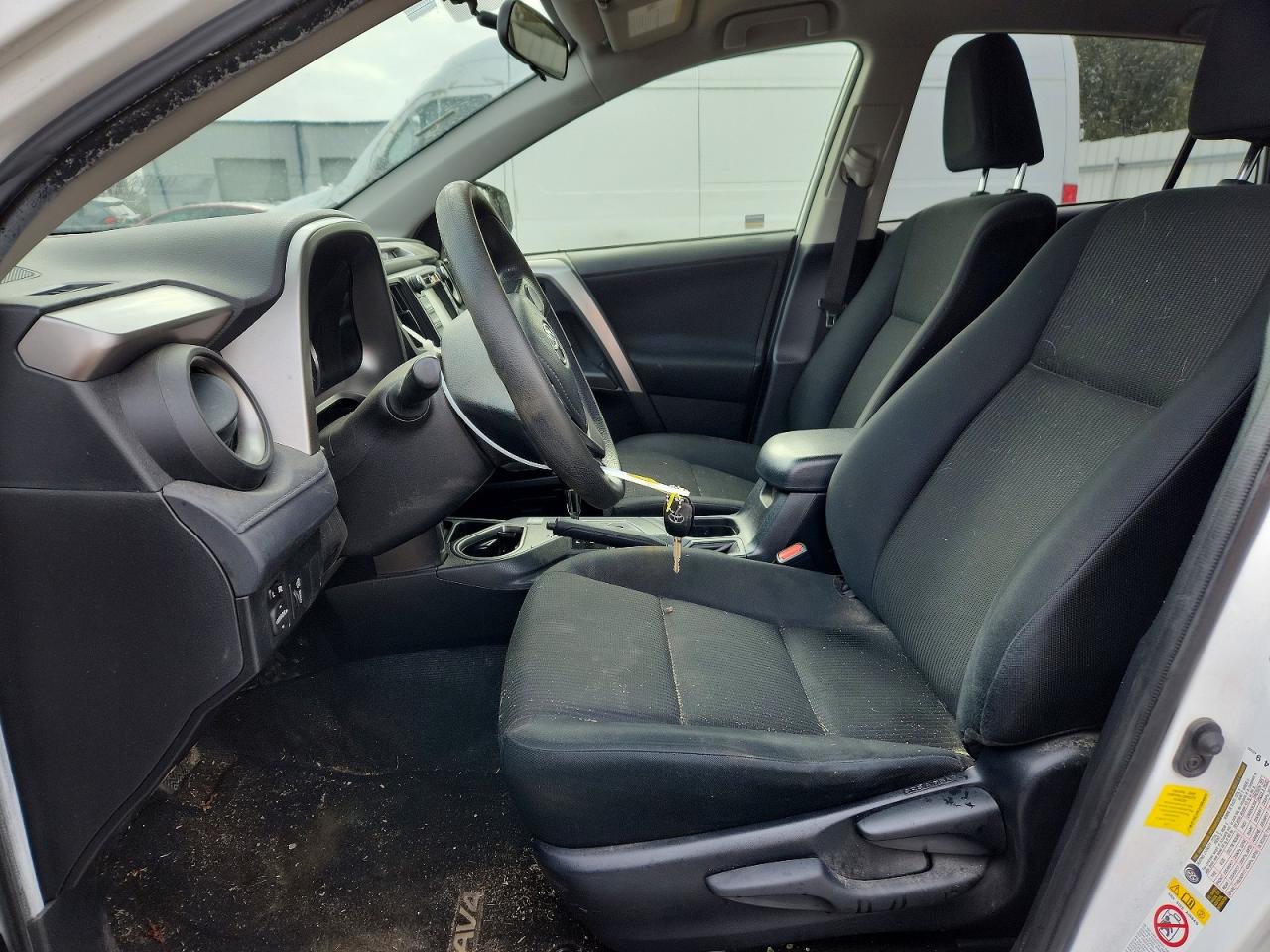2016 TOYOTA RAV4 LE photo 7