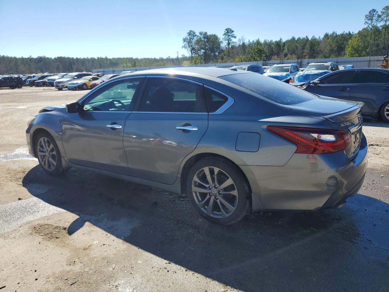 2018 NISSAN ALTIMA 2.5 SR photo 2