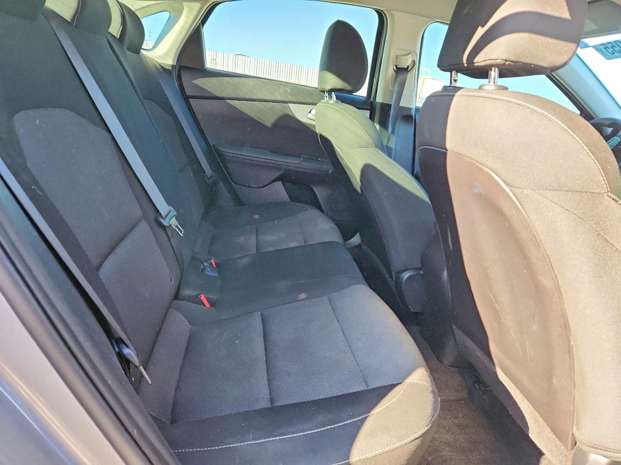 2023 KIA FORTE LXS photo 10