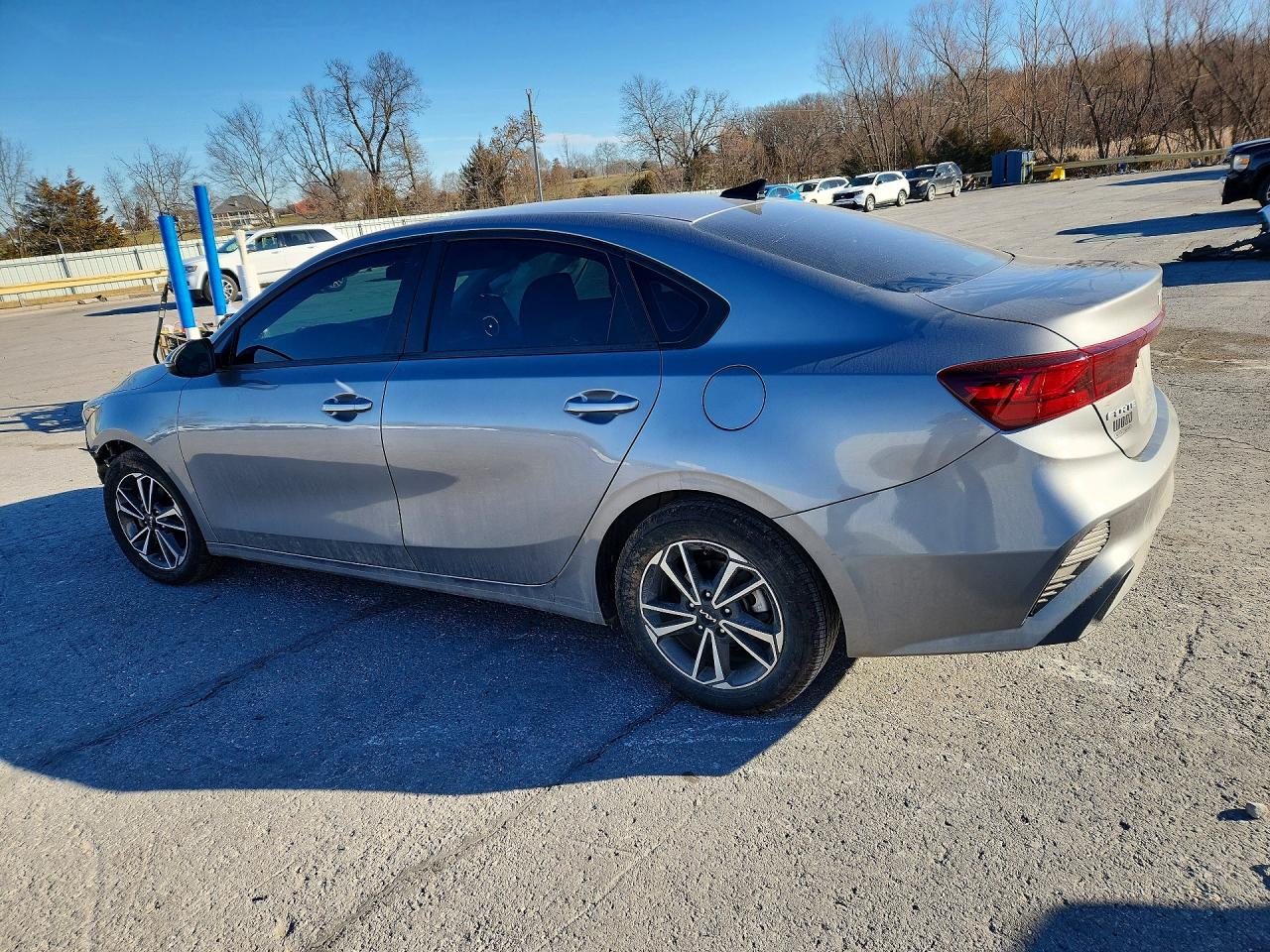 2023 KIA FORTE LXS photo 2