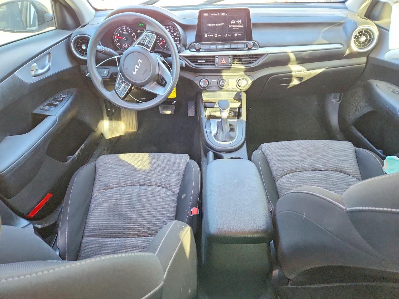 2023 KIA FORTE LXS photo 8