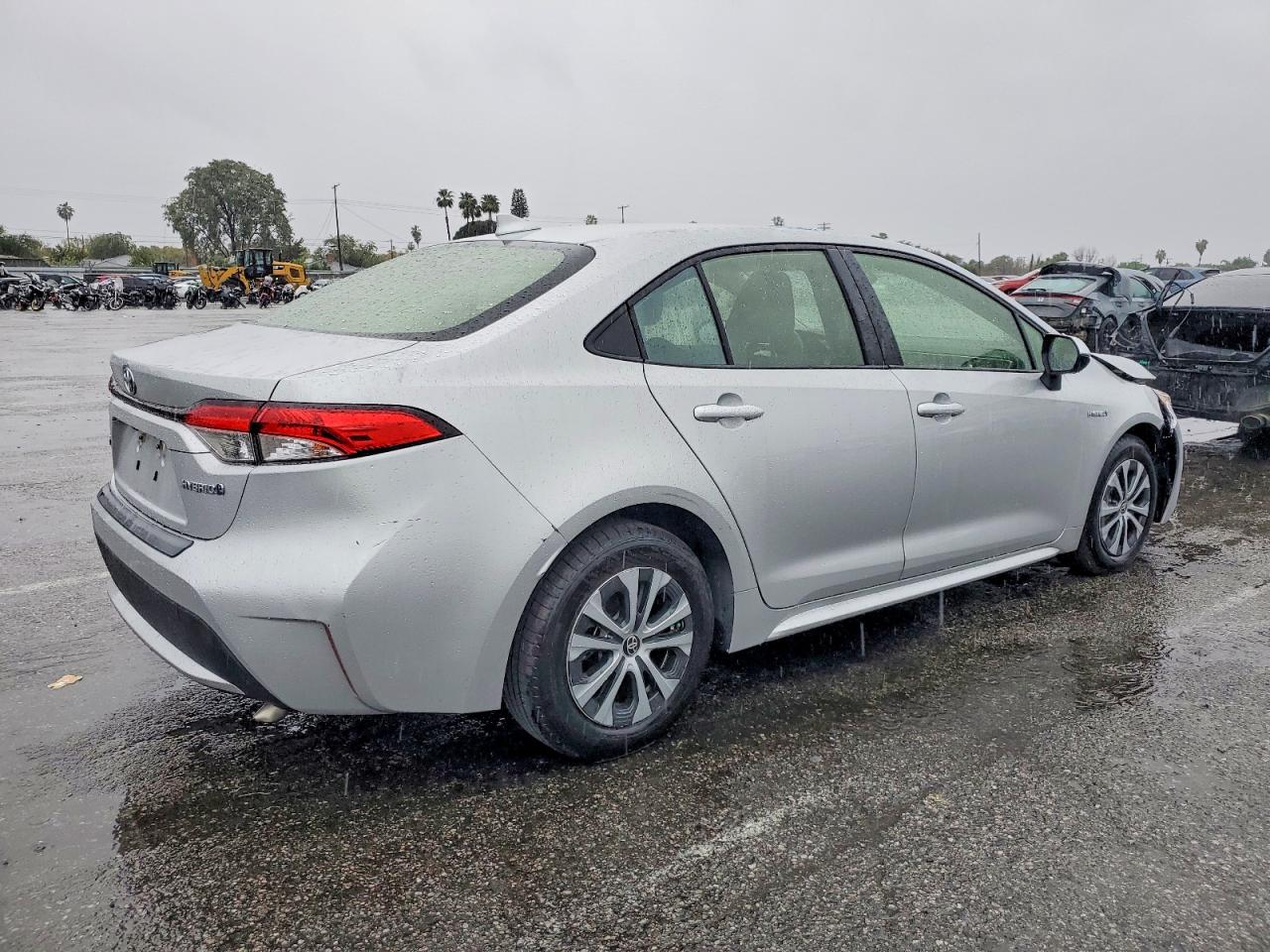 2020 TOYOTA COROLLA LE photo 3
